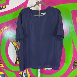 Notations Woman, Navy Blue Silky Blouse. Size 1X. In excellent condition!
